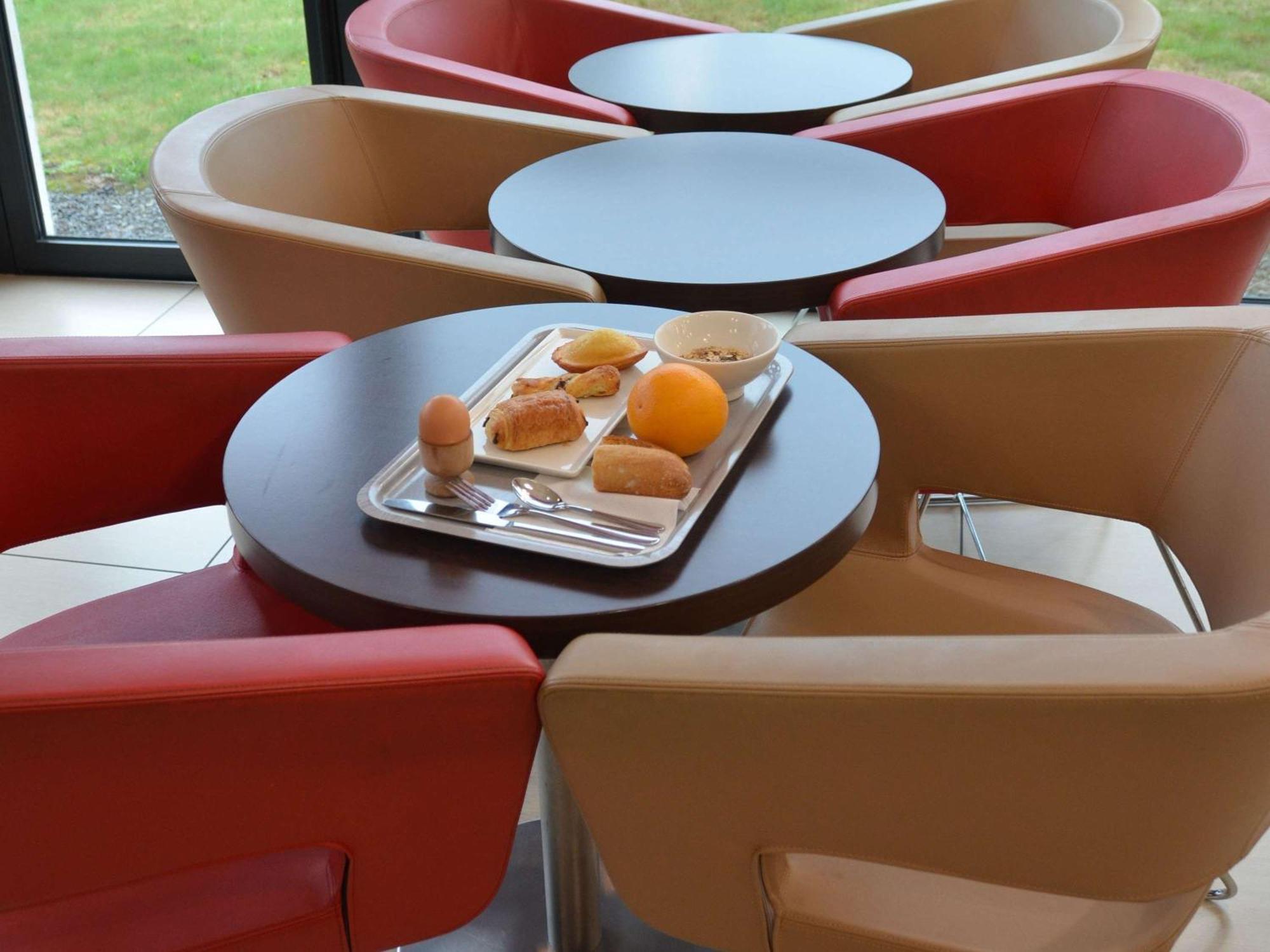 Hotel Ibis Guingamp Coeur De Bretagne Ploumagoar Luaran gambar
