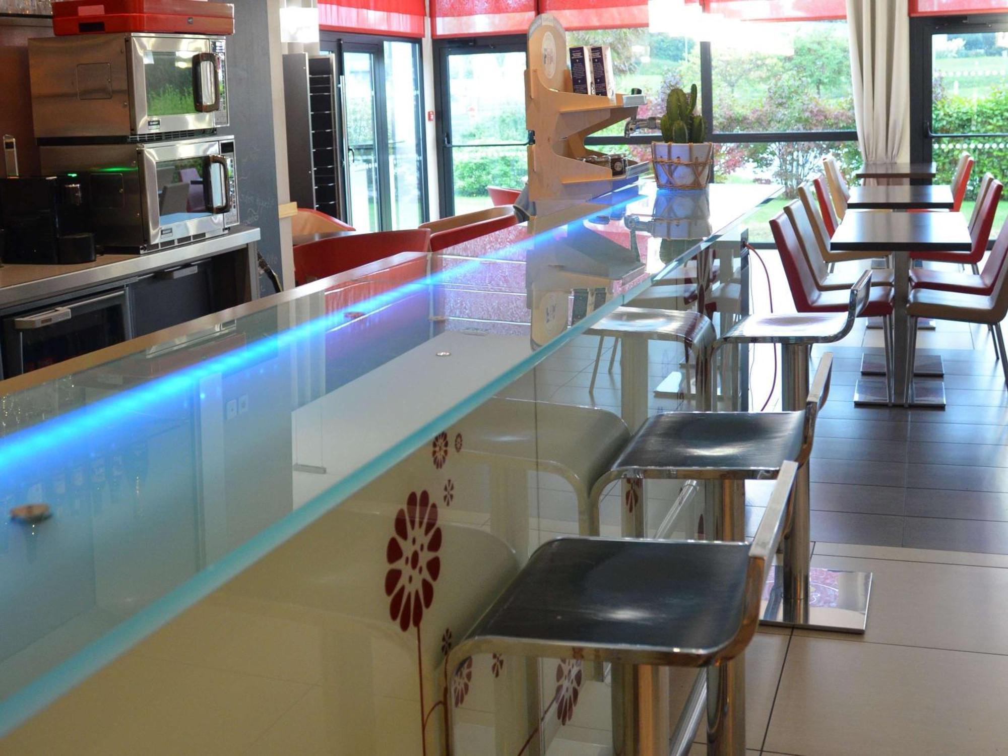 Hotel Ibis Guingamp Coeur De Bretagne Ploumagoar Luaran gambar