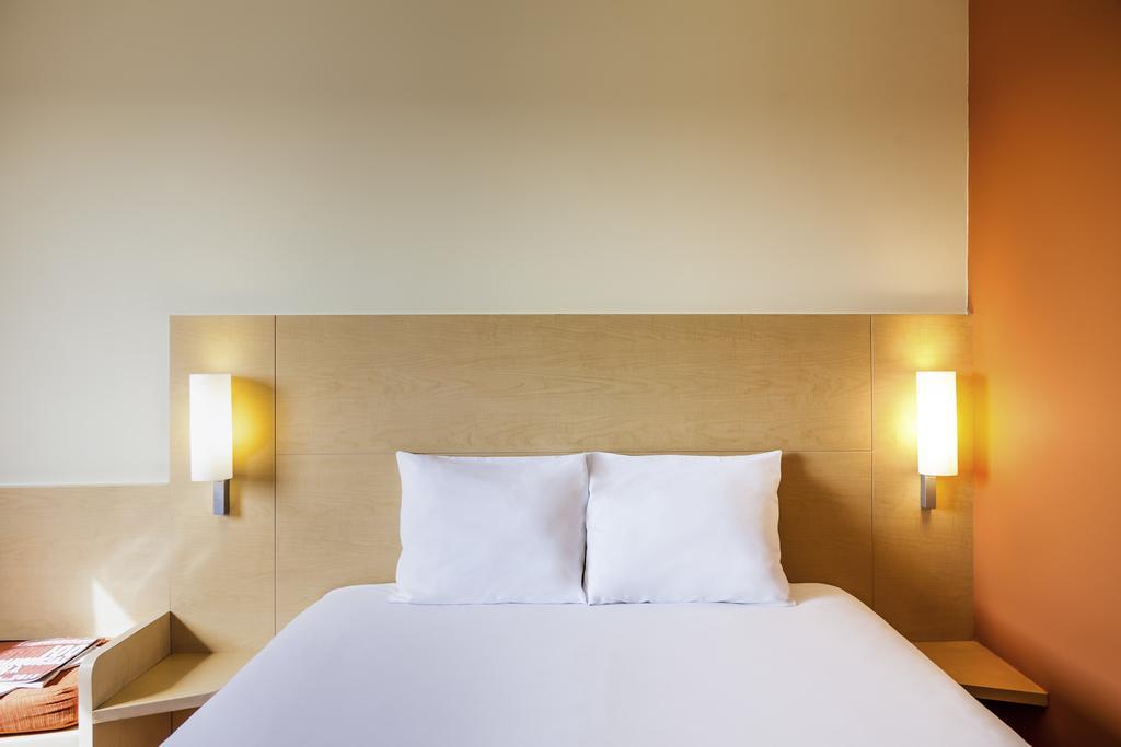 Hotel Ibis Guingamp Coeur De Bretagne Ploumagoar Bilik gambar